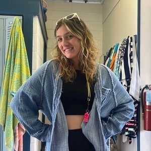 Beautiful, 5’7” CSU student. Knows CPR